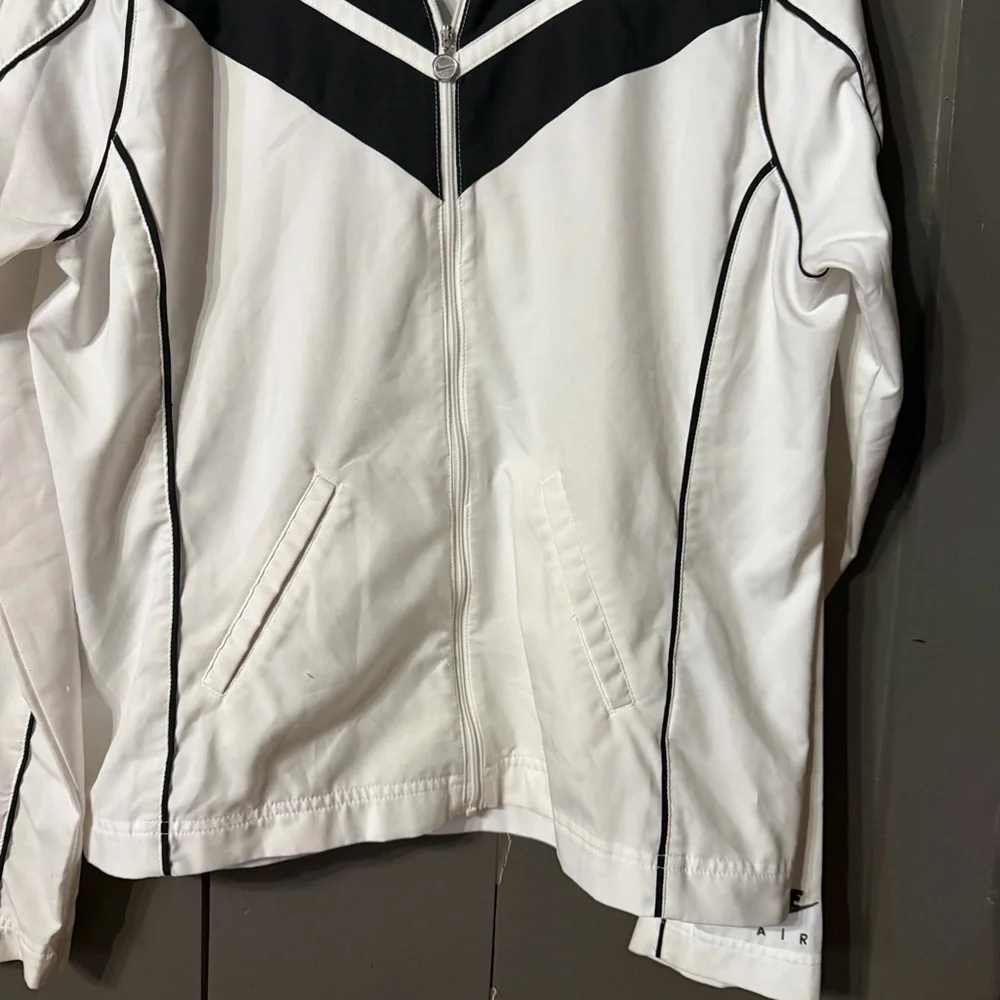 Nike Air Windbreaker Full Zip Jacket White Black Women’s Large - Picture 5 of 14
